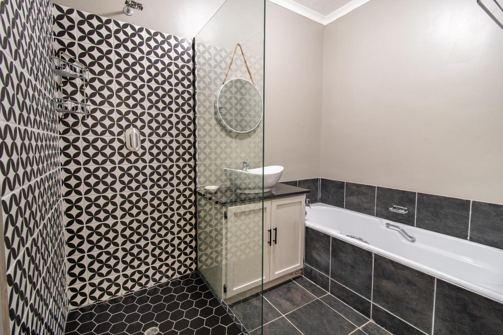 Glenmore Guesthouse บลูมฟอนเทน ภายนอก รูปภาพ